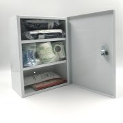 vaistinėlė-pirmos-pagalbos-rinkinys-metalineje-dezuteje-30x22x13 vaistinėlė-pirmos-pagalbos-rinkinys-metalineje-dezuteje-30x22x13